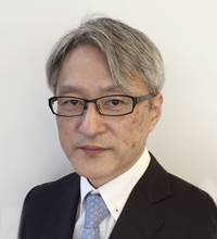 小泉岐博